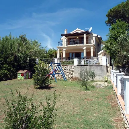 House Klarin With Sea View בית נופש פרקו