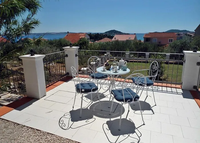 House Klarin With Sea View Дом отдыха *