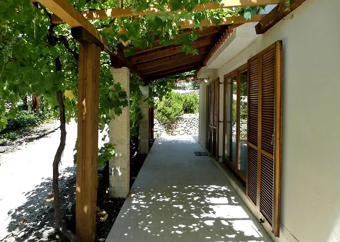 Nyaraló House Klarin With Sea View